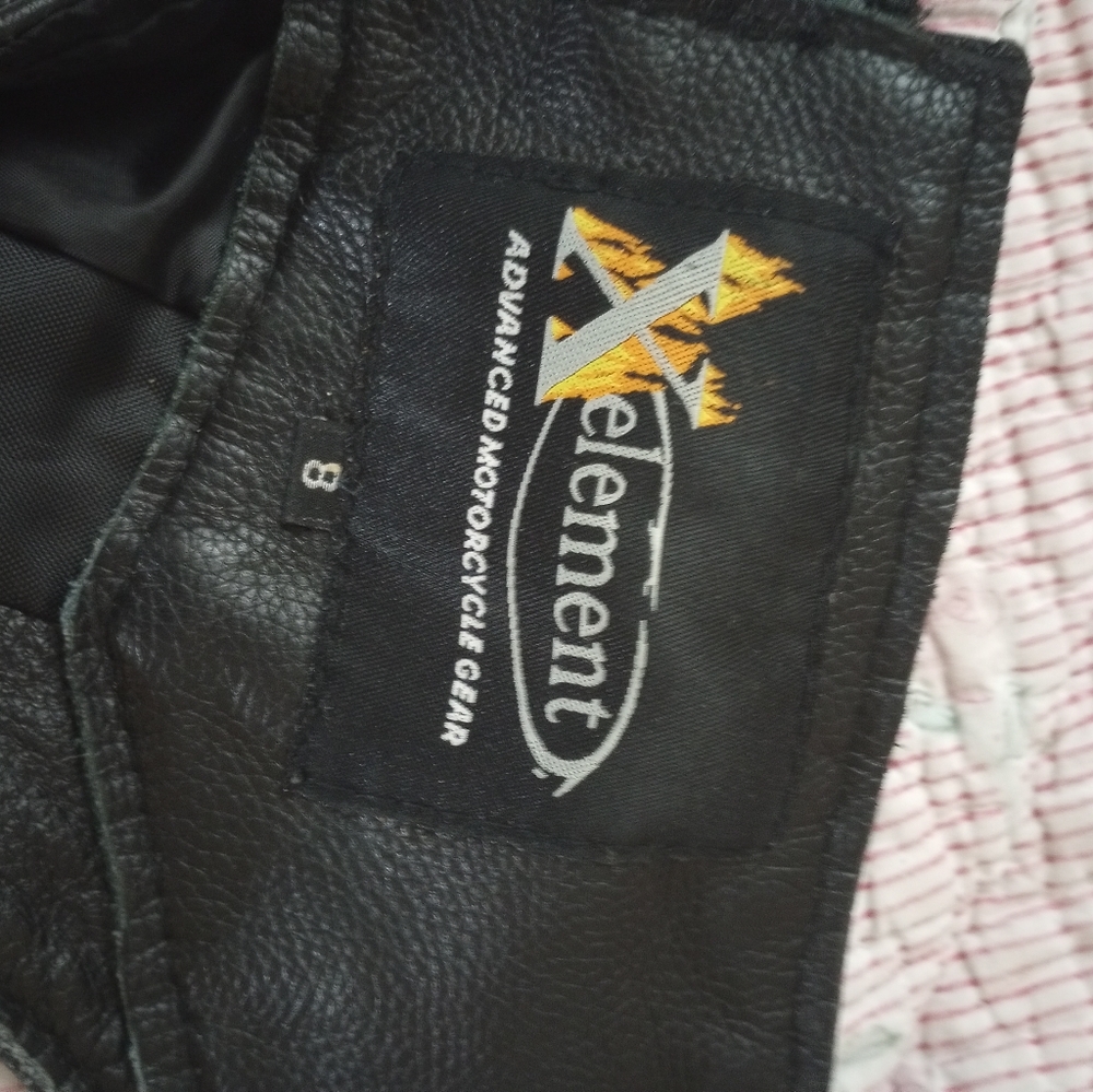 Ass less Chaps... - Picture 5 of 5